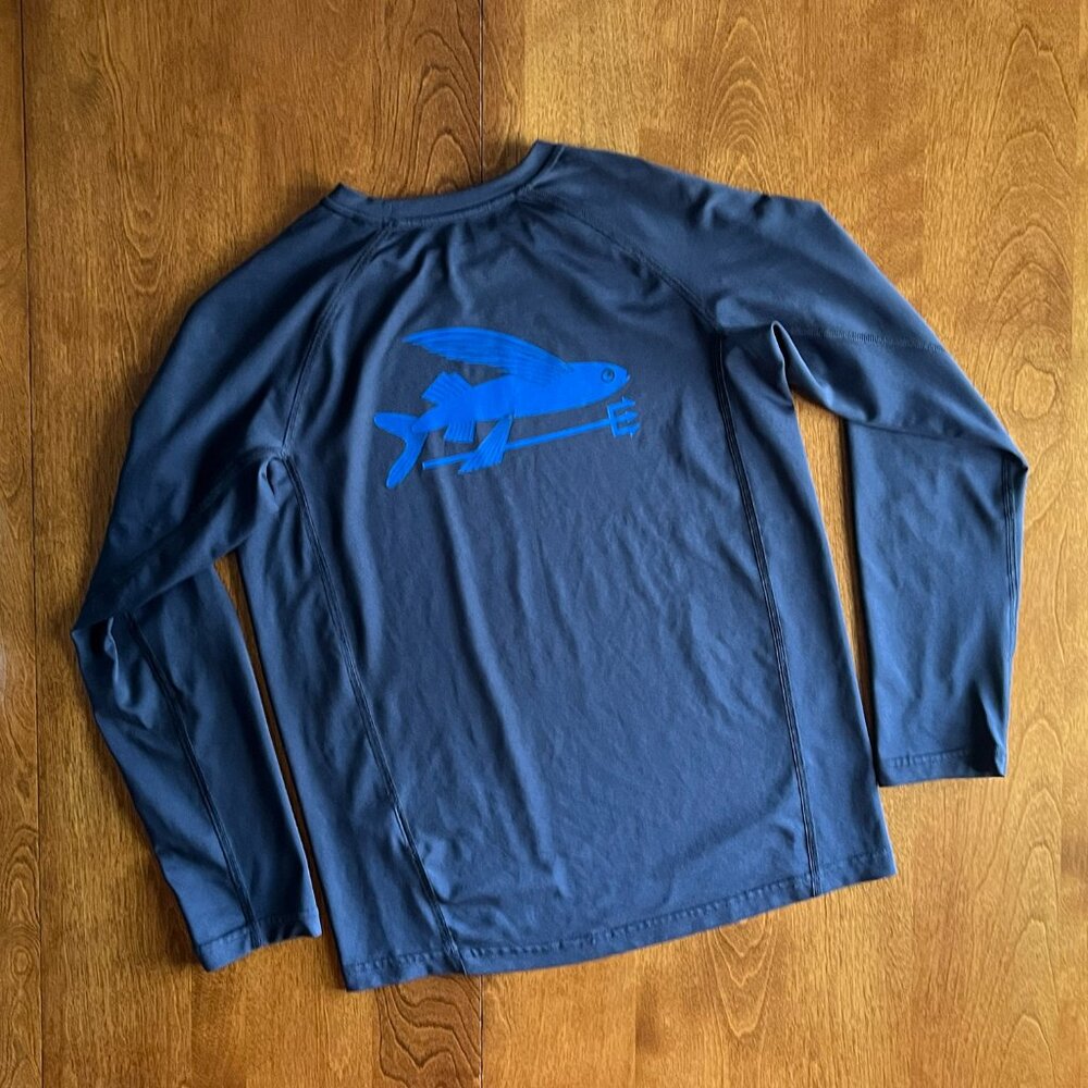 Patagonia sun shirt rashguard L 12